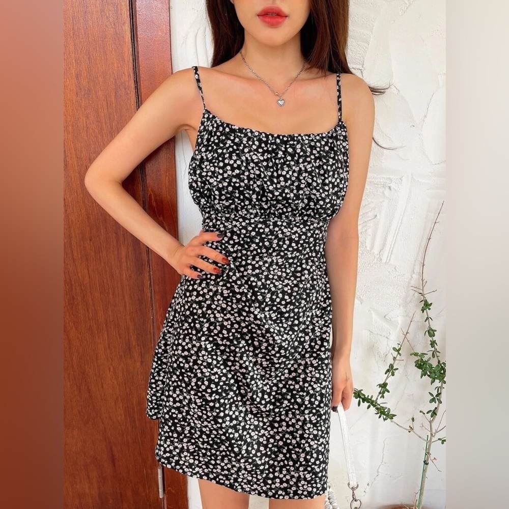 ππ₯ HOST PICK π₯π π€π€ Dazy Floral Print Cami Dress π€π€ Size Large (8) - Picture 11 of 13